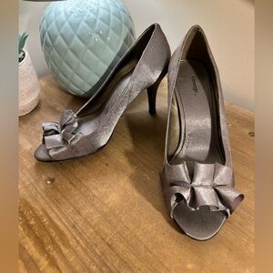 George Metallic Gray Bow Heels